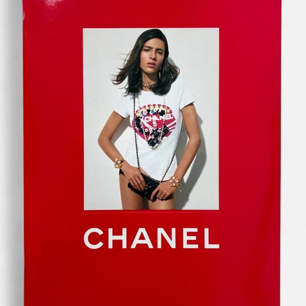 Chanel cruise 2022/23 collection lookbook catalog